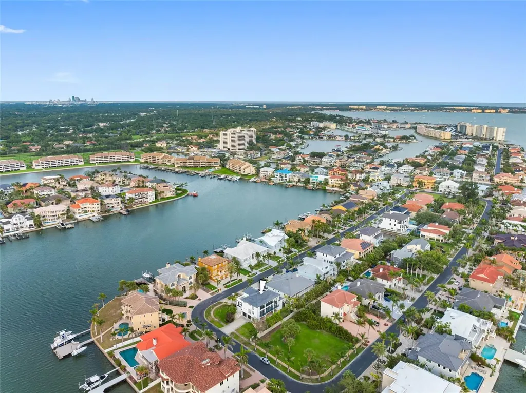 6024 Kipps Colony Drive E Gulfport FL 33707