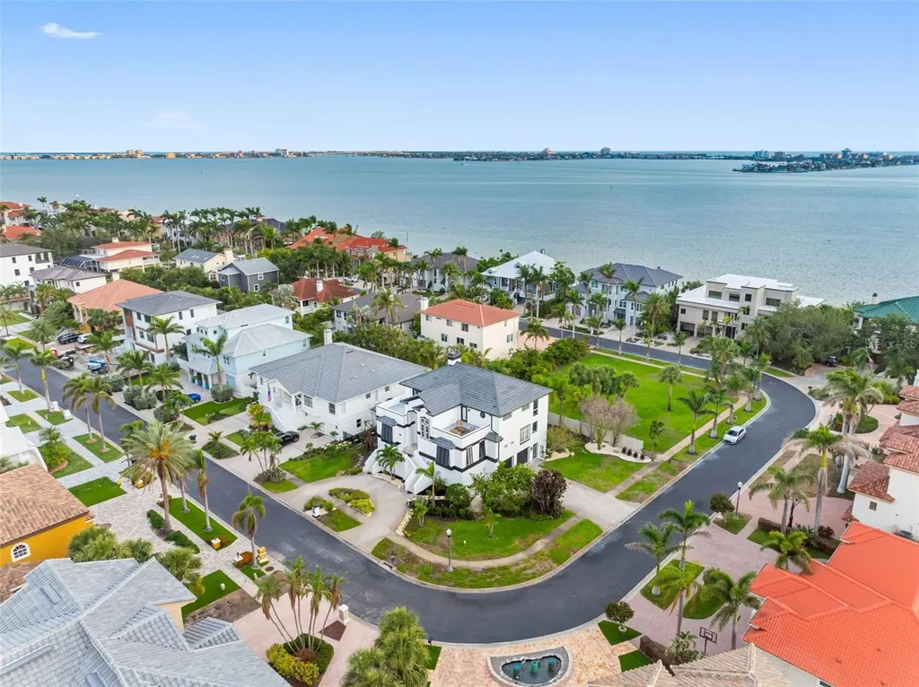 6024 Kipps Colony Drive E Gulfport FL 33707