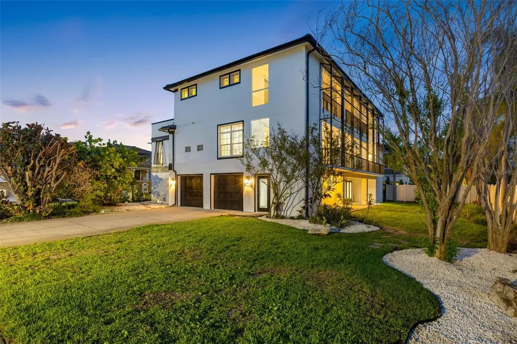 6024 Kipps Colony Drive E Gulfport FL 33707
