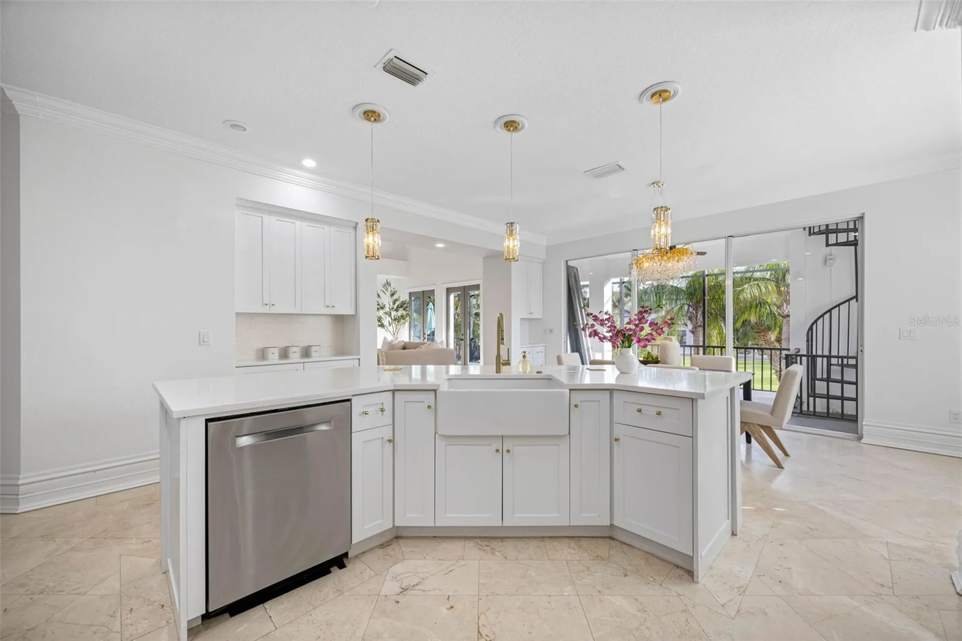 6024 Kipps Colony Drive E Gulfport FL 33707