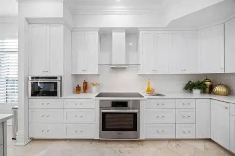 6024 Kipps Colony Drive E Gulfport FL 33707