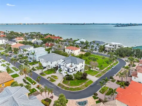 6024 Kipps Colony Drive E Gulfport FL 33707