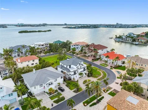 6024 Kipps Colony Drive E Gulfport FL 33707