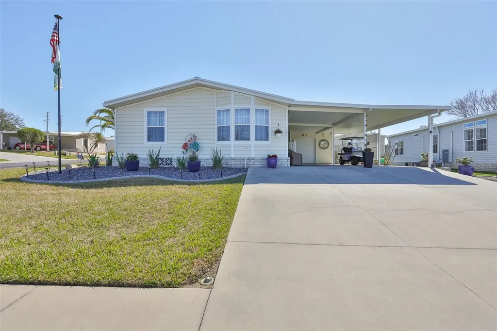 37041 Neukom Avenue Zephyrhills FL 33541