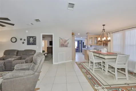 37041 Neukom Avenue Zephyrhills FL 33541