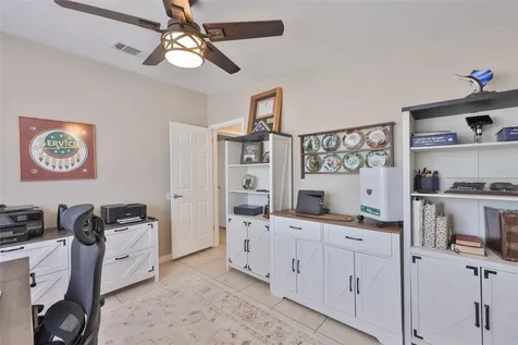 37041 Neukom Avenue Zephyrhills FL 33541
