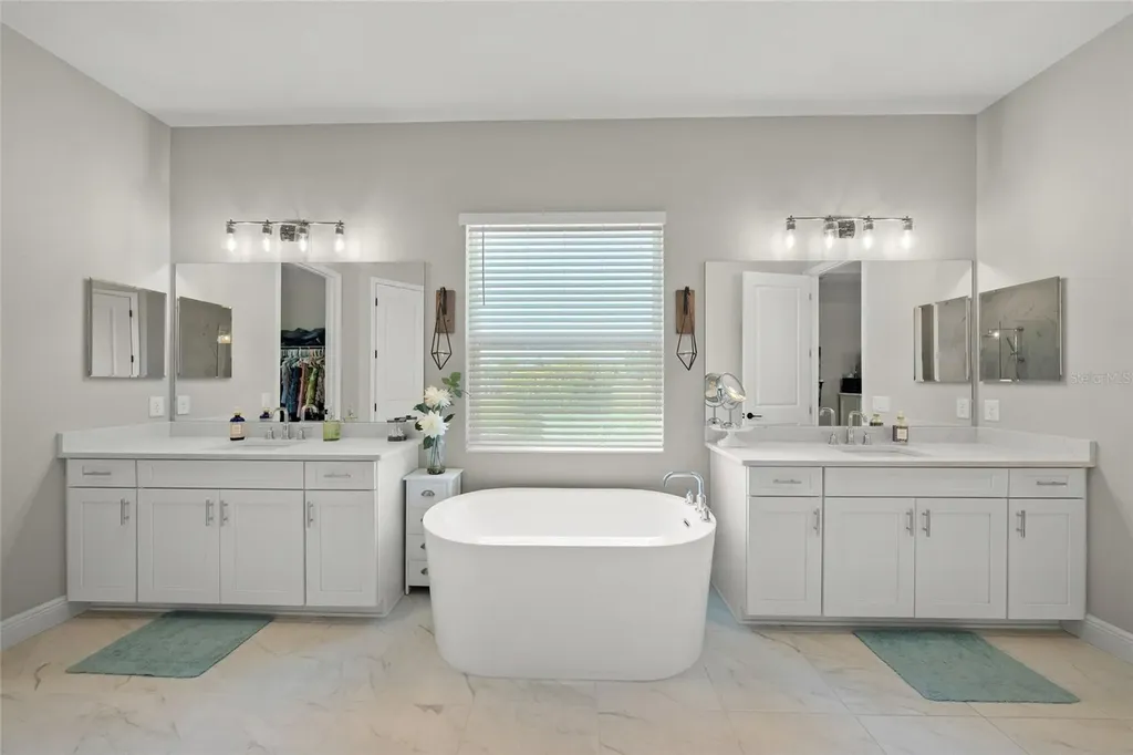 10345 Canaveral Circle Sarasota FL 34241