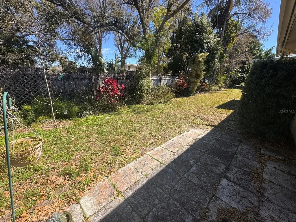 843 Cambridge Court Dunedin FL 34698