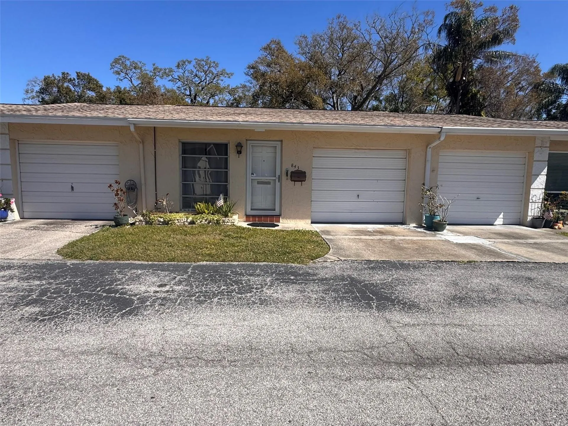 843 Cambridge Court Dunedin FL 34698