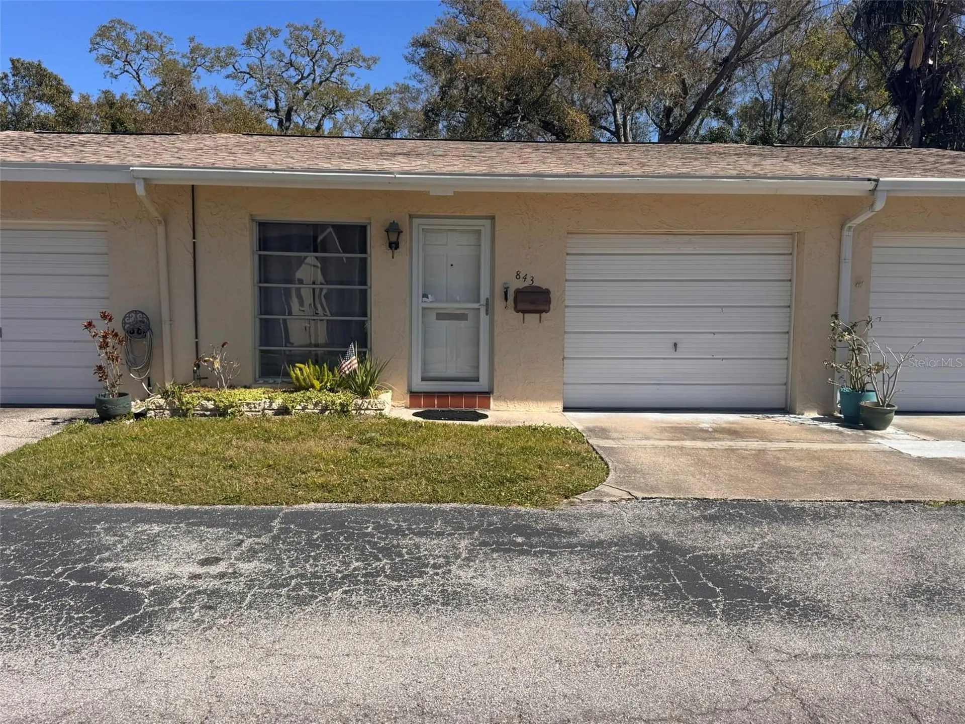 843 Cambridge Court Dunedin FL 34698
