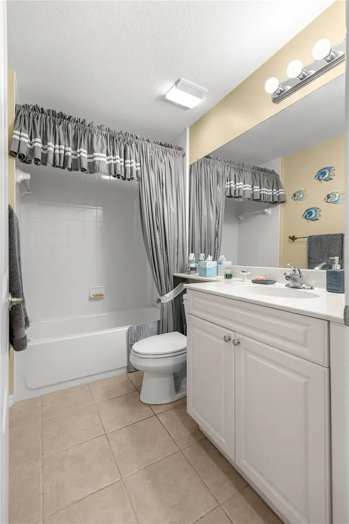 5392 Admiral Way Oxford FL 34484
