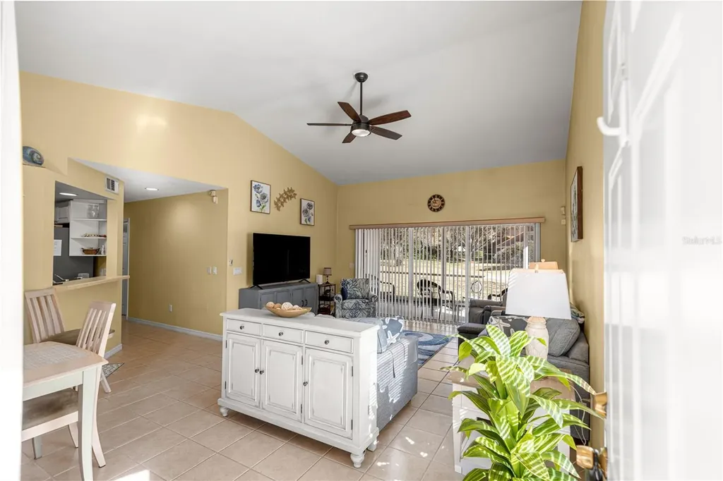 5392 Admiral Way Oxford FL 34484