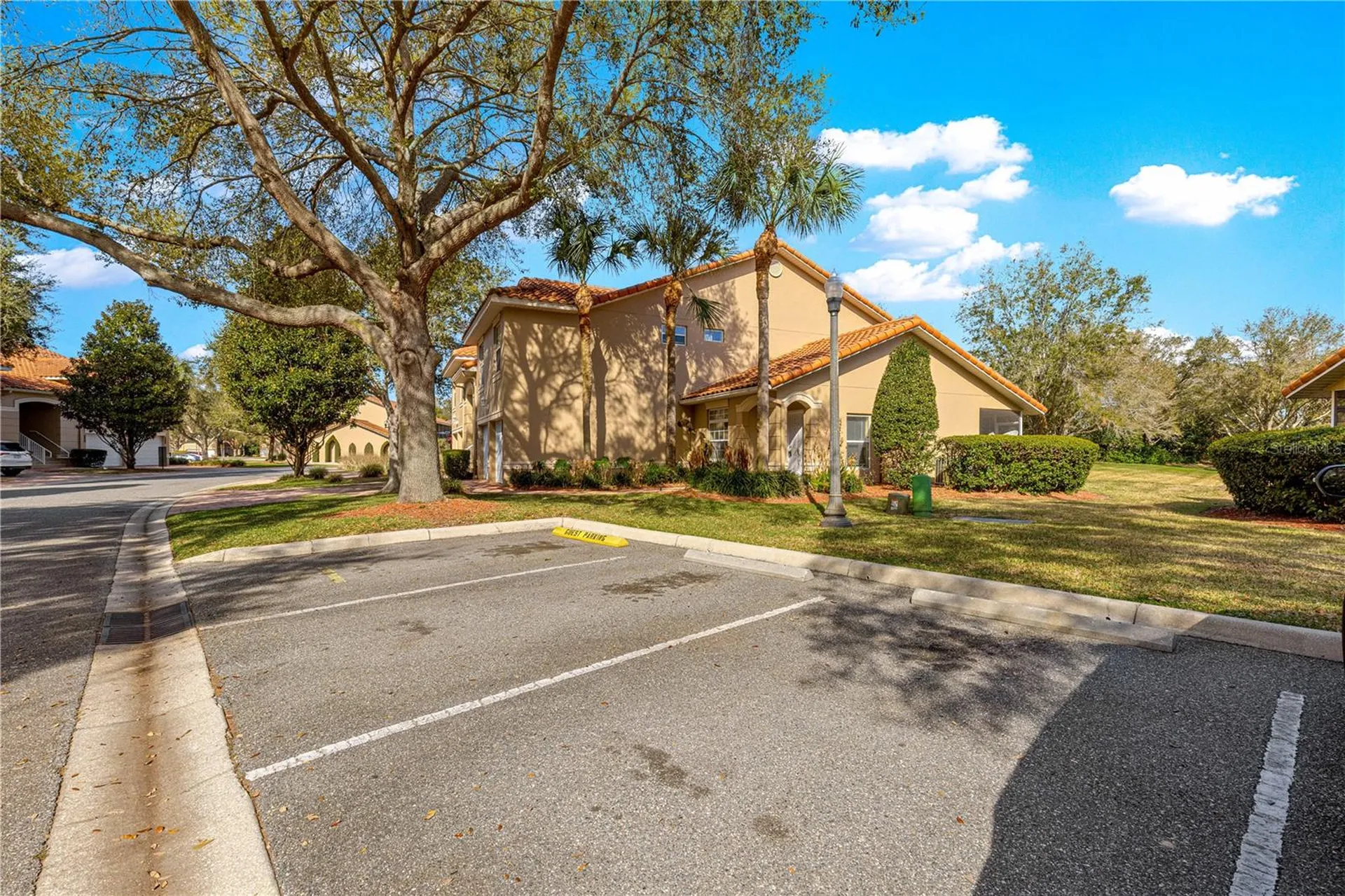 5392 Admiral Way Oxford FL 34484