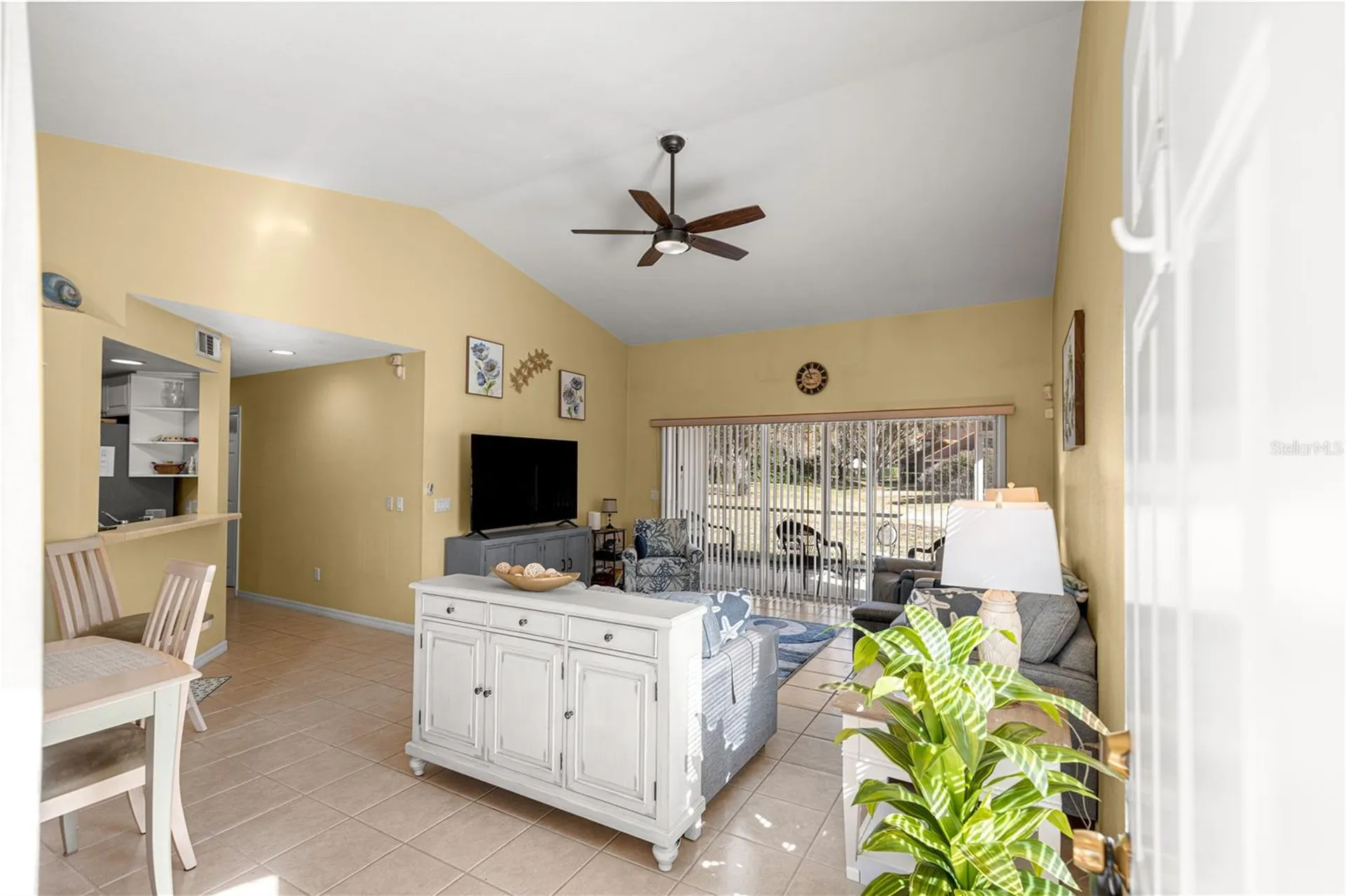 5392 Admiral Way Oxford FL 34484