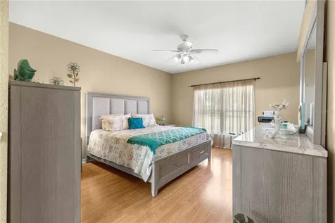 5392 Admiral Way Oxford FL 34484