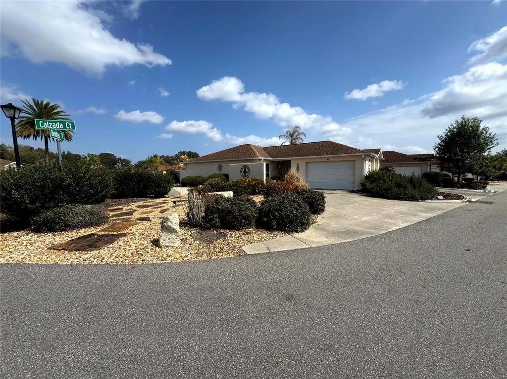 413 Calzada Court Lady Lake FL 32159