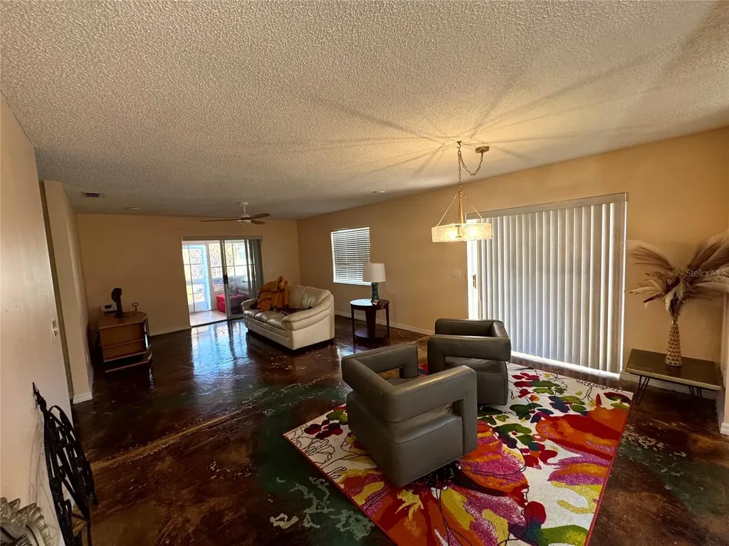 413 Calzada Court Lady Lake FL 32159