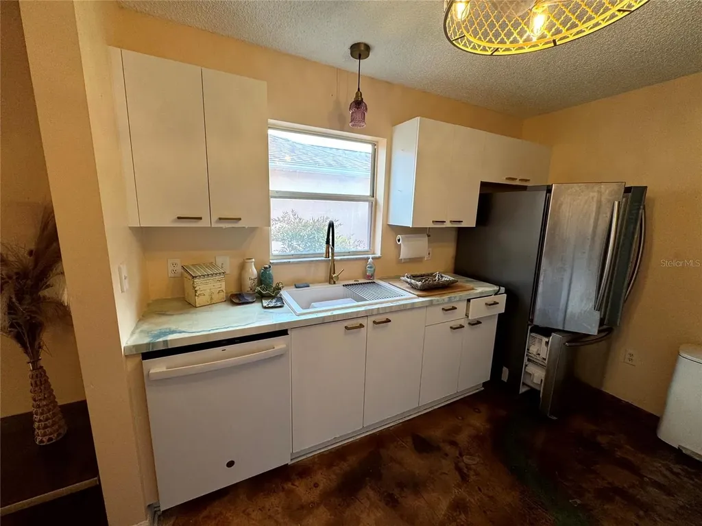 413 Calzada Court Lady Lake FL 32159