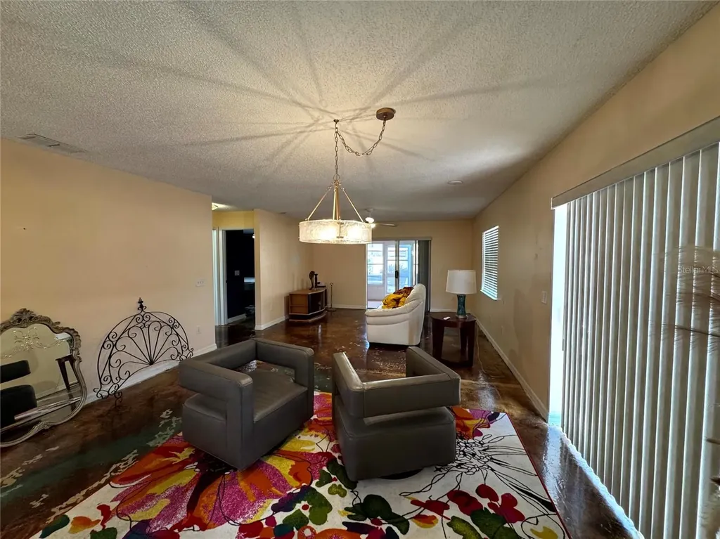 413 Calzada Court Lady Lake FL 32159