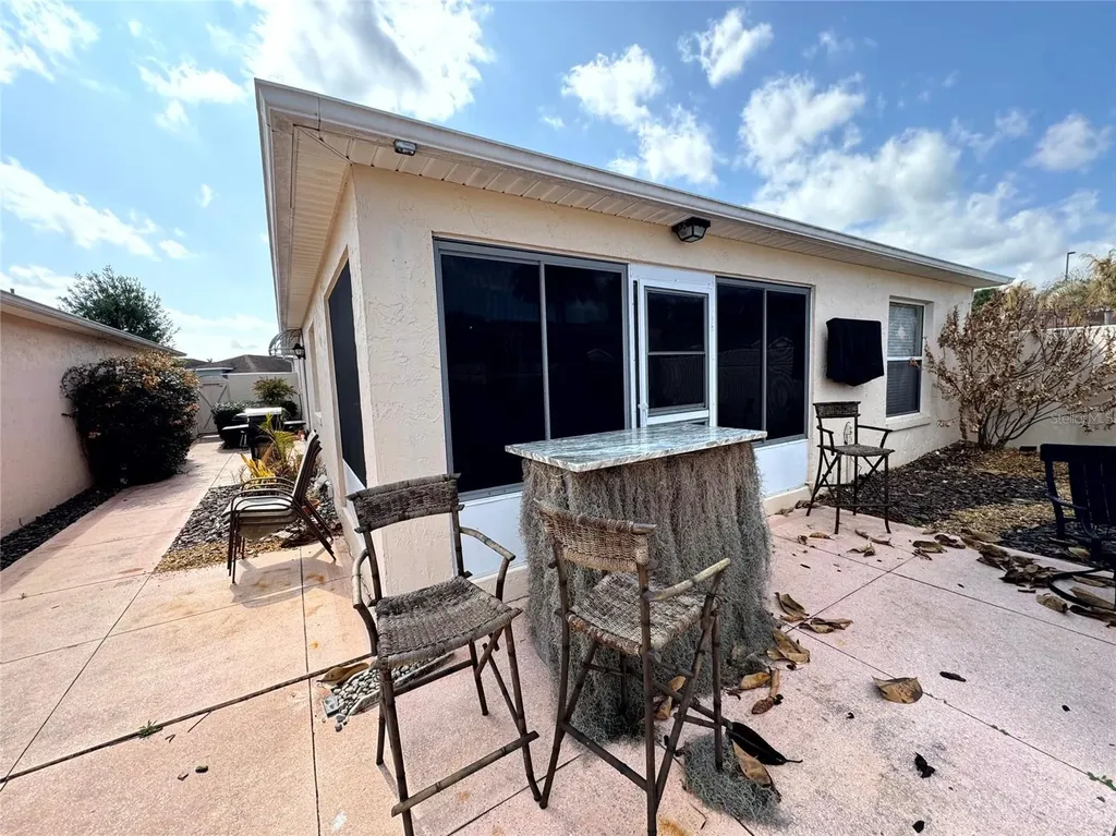 413 Calzada Court Lady Lake FL 32159