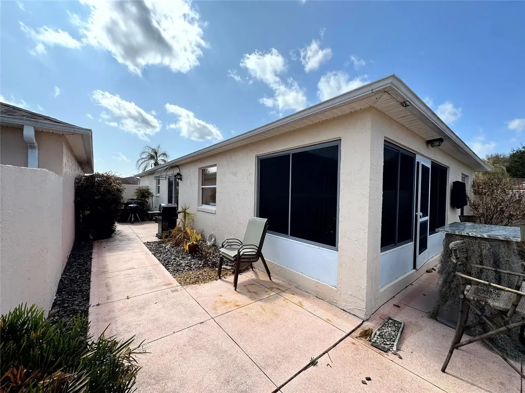 413 Calzada Court Lady Lake FL 32159