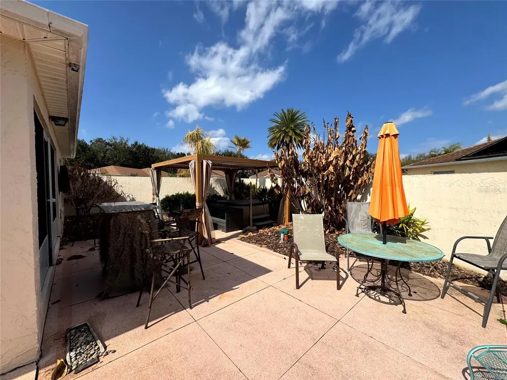 413 Calzada Court Lady Lake FL 32159