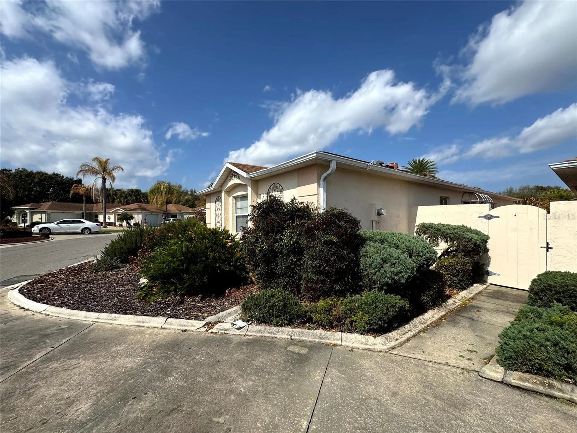 413 Calzada Court Lady Lake FL 32159