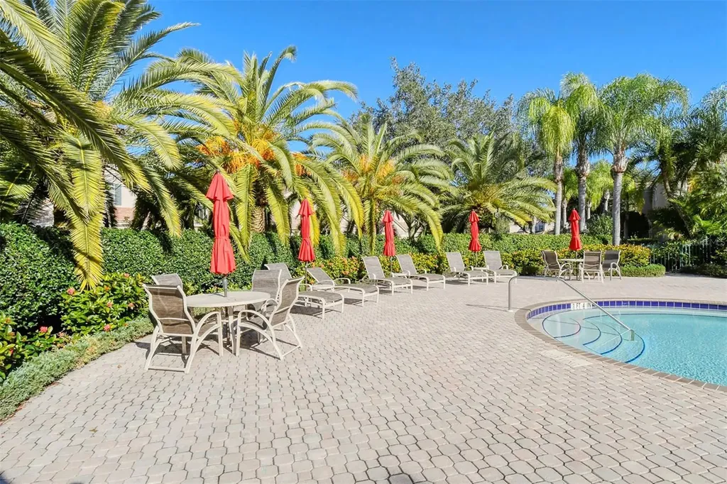 5235 Parisienne Place Sarasota FL 34238