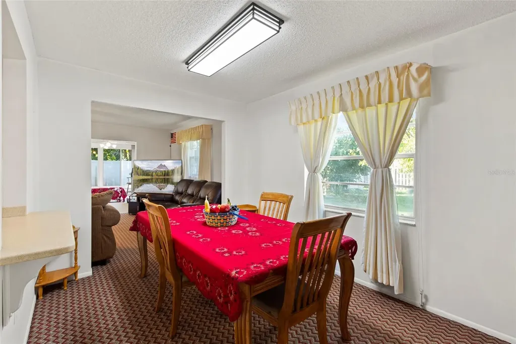 2804 W 27th Avenue Drive Bradenton FL 34205