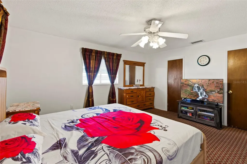 2804 W 27th Avenue Drive Bradenton FL 34205
