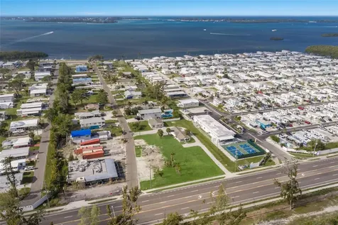 10601-10611 Cortez Road W Bradenton FL 34210