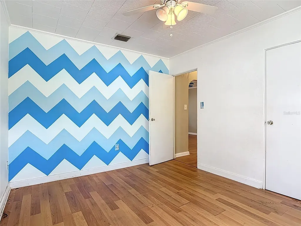 313 S Rossiter Street Mount Dora FL 32757