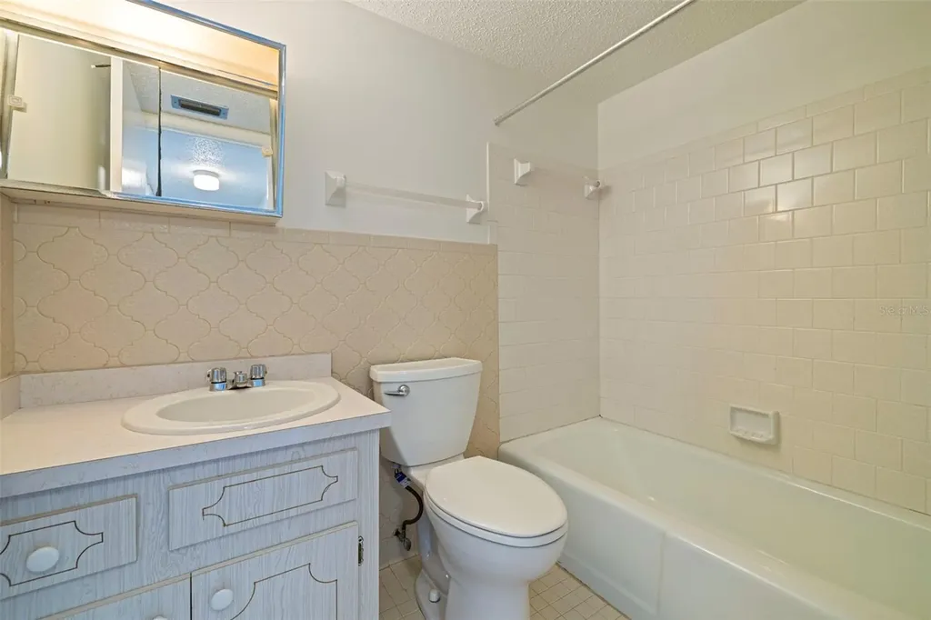 3408 Lake Bayshore Drive Bradenton FL 34205