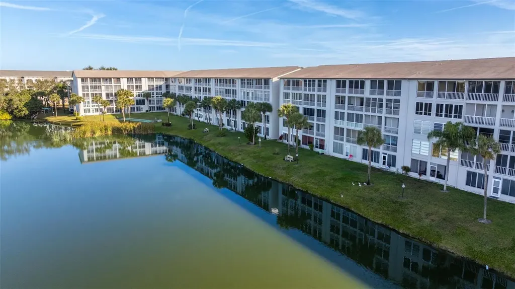 3408 Lake Bayshore Drive Bradenton FL 34205