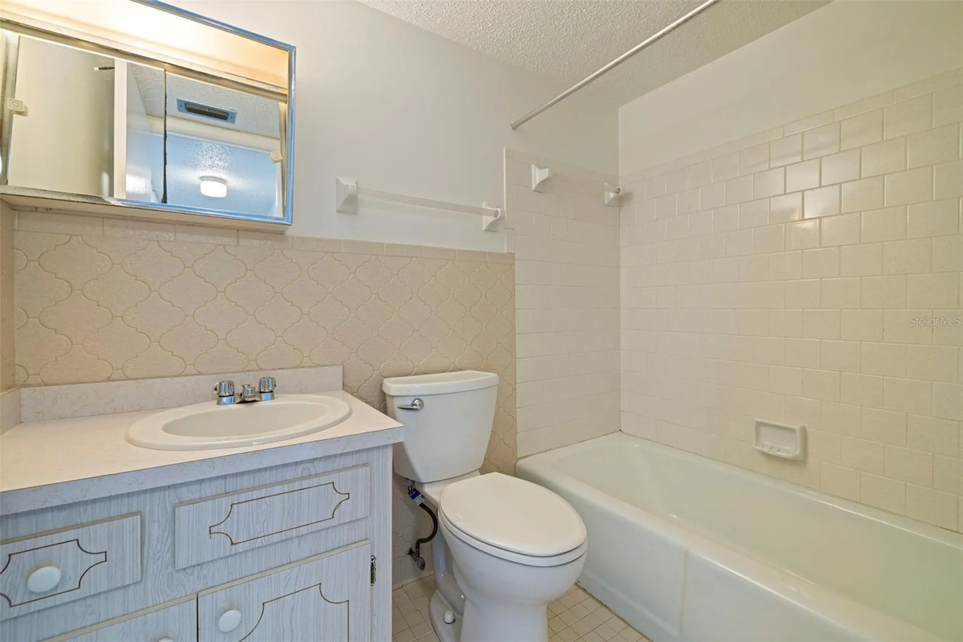 3408 Lake Bayshore Drive Bradenton FL 34205