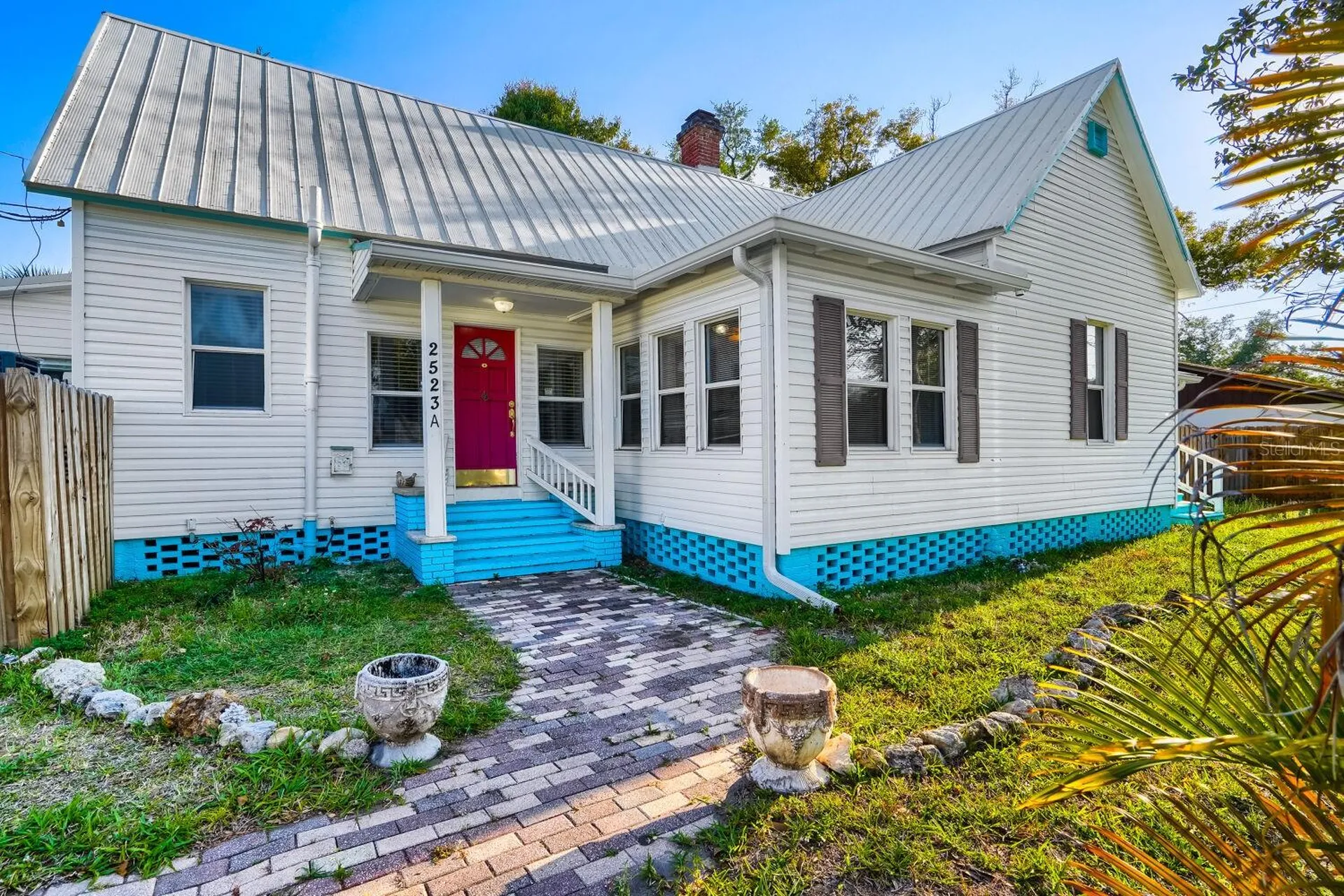 2523 10th Avenue W Bradenton FL 34205