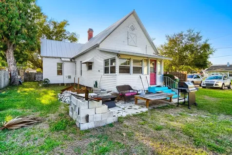 2523 10th Avenue W Bradenton FL 34205