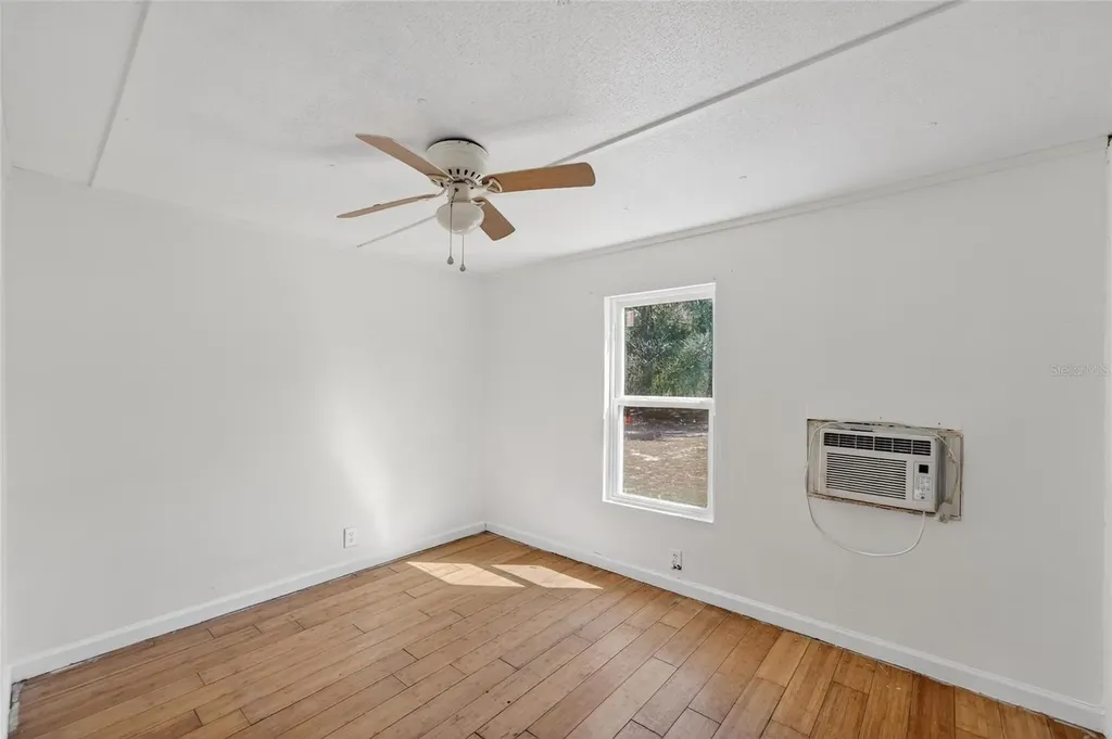35238 Manuel Street Webster FL 33597