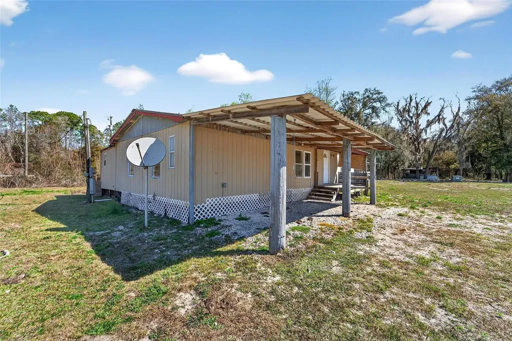 35238 Manuel Street Webster FL 33597
