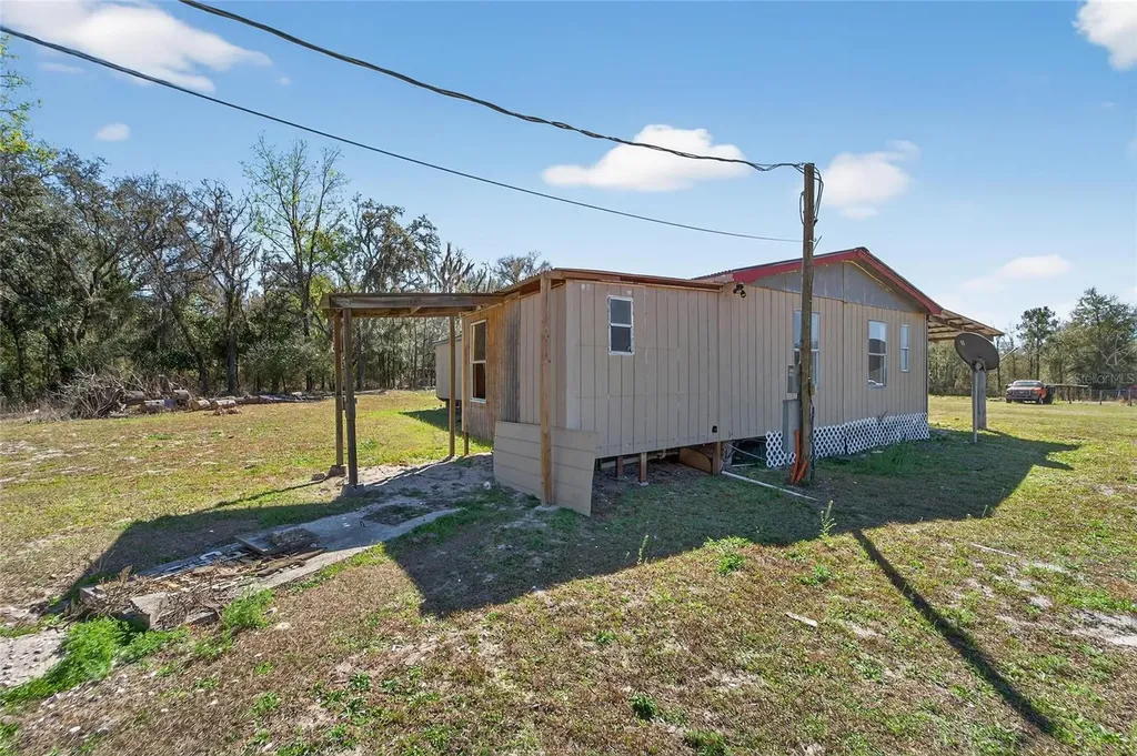 35238 Manuel Street Webster FL 33597