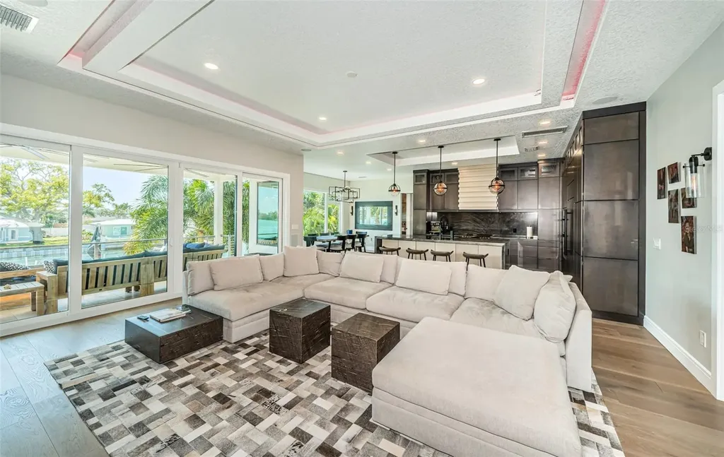 7822 Causeway Boulevard S St Petersburg FL 33707