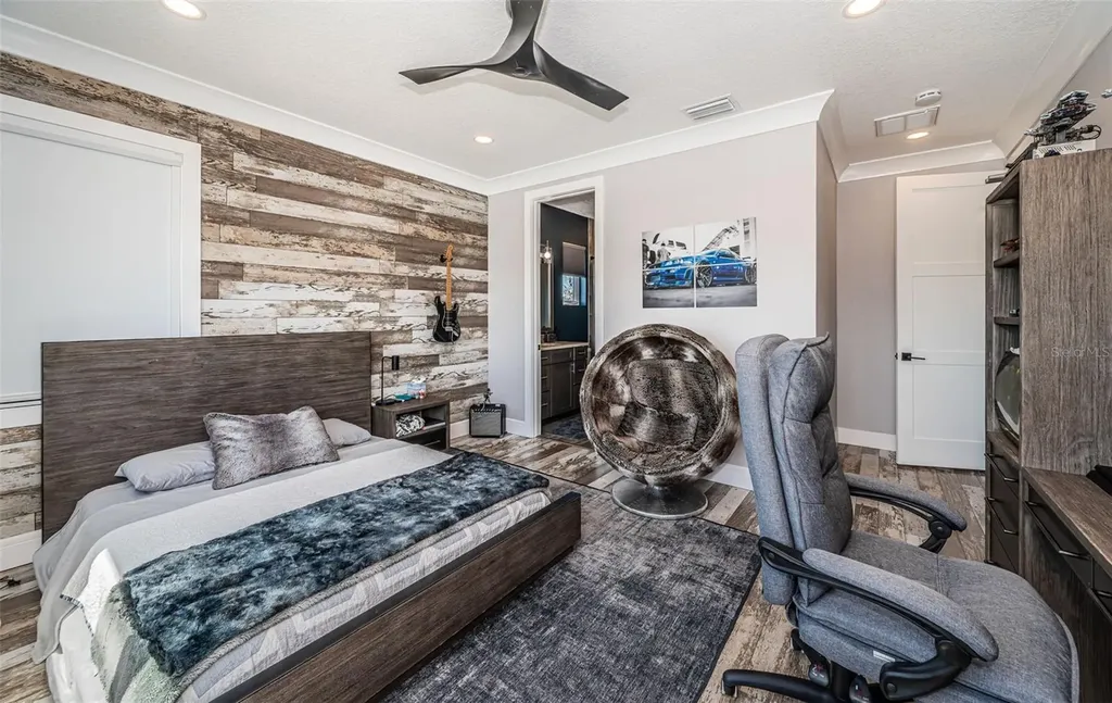 7822 Causeway Boulevard S St Petersburg FL 33707