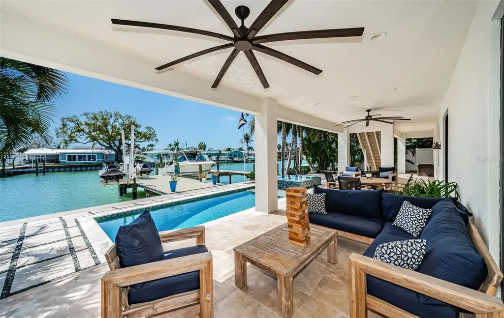 7822 Causeway Boulevard S St Petersburg FL 33707