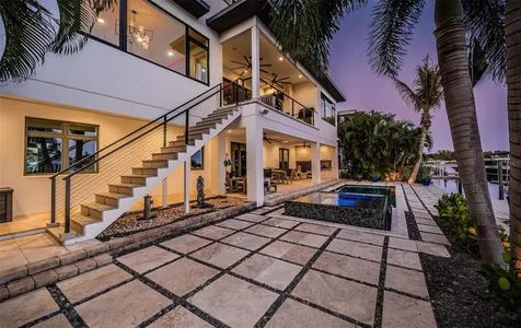 7822 Causeway Boulevard S St Petersburg FL 33707