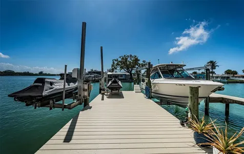7822 Causeway Boulevard S St Petersburg FL 33707