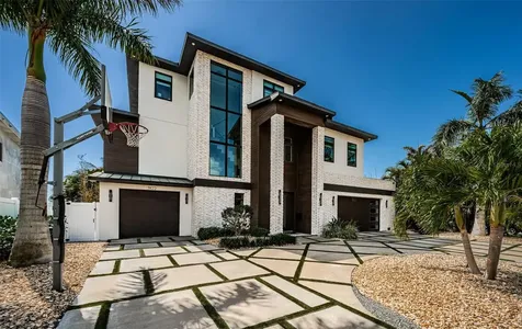 7822 Causeway Boulevard S St Petersburg FL 33707
