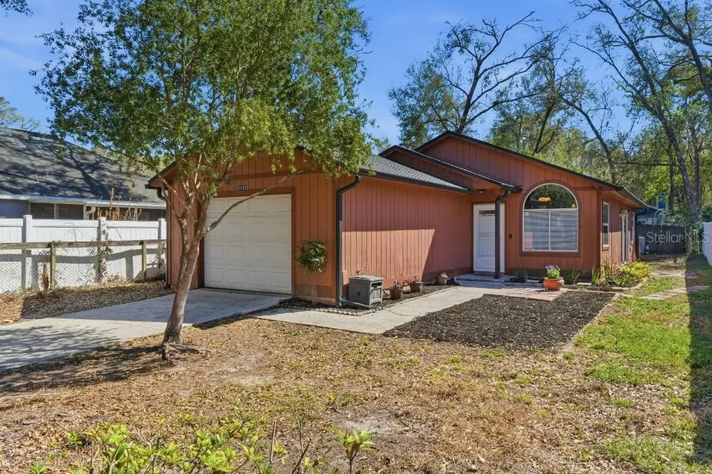25130 Ensley Road Sorrento FL 32776