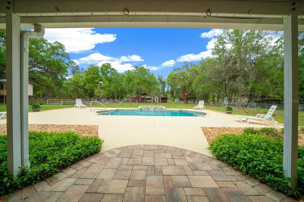 11831 SW Highway 484 Dunnellon FL 34432