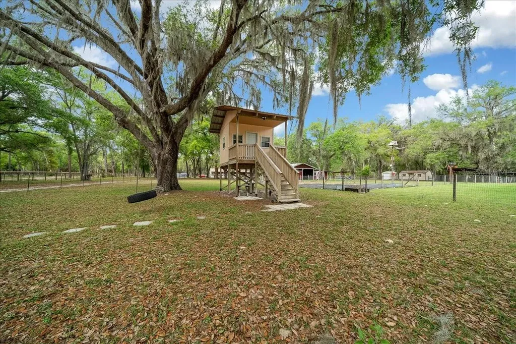 11831 SW Highway 484 Dunnellon FL 34432