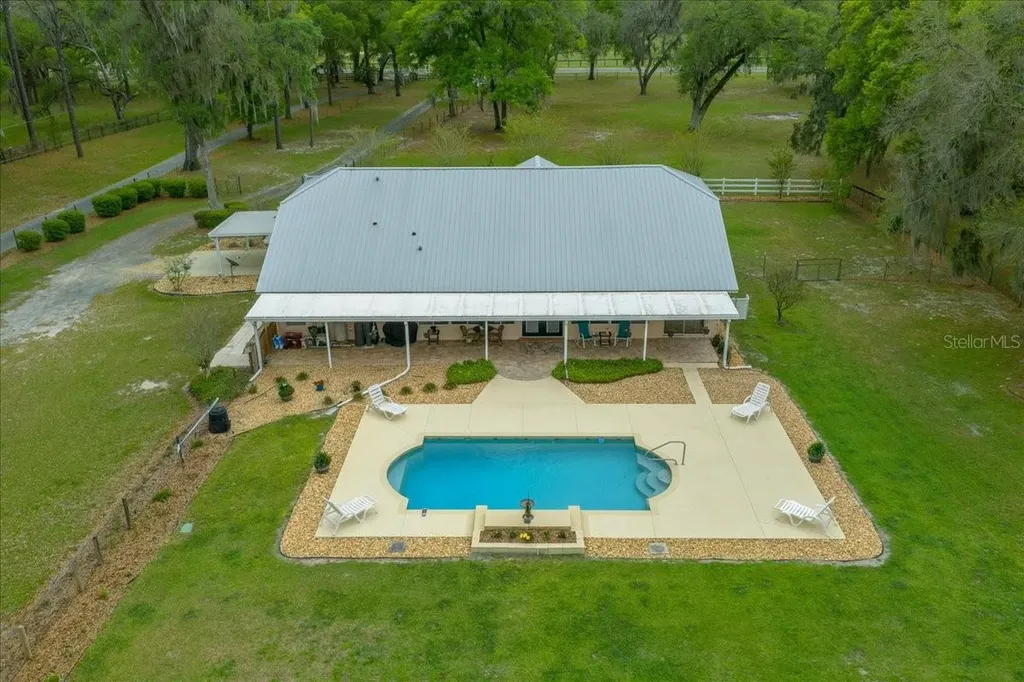 11831 SW Highway 484 Dunnellon FL 34432